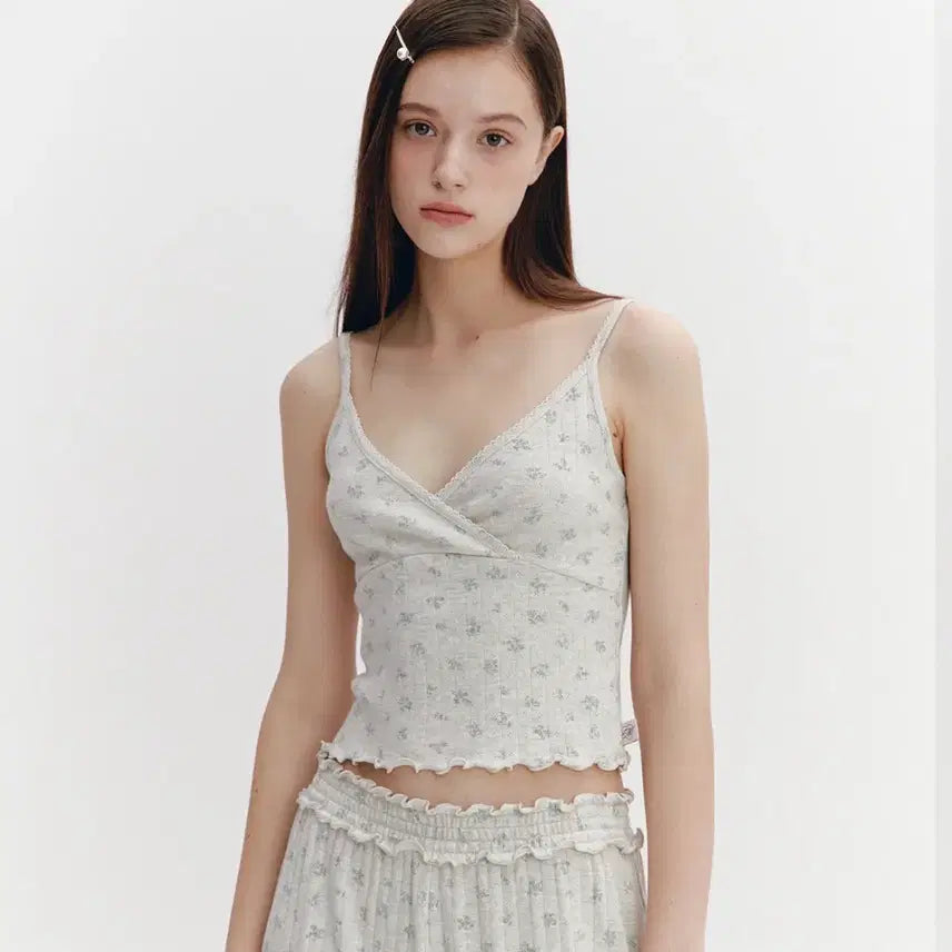 [BUNJANG] Go Yoon Jung Sleeveless Top / 모일리 고윤정 나시