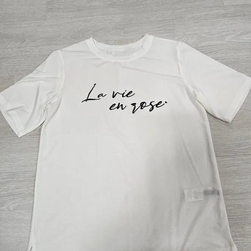 [BUNJANG] Basic Logo Short Sleeve T-Shirt White Size 66 / 기본 로고 반팔 티셔츠 화이트 66
