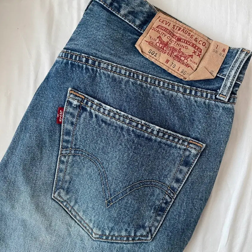 [BUNJANG] Vintage Levi's 501 Button Fly Denim Jeans W31 L34 / 빈티지 리바이스 501 버튼 플라이 W31 L34 데님 청바지