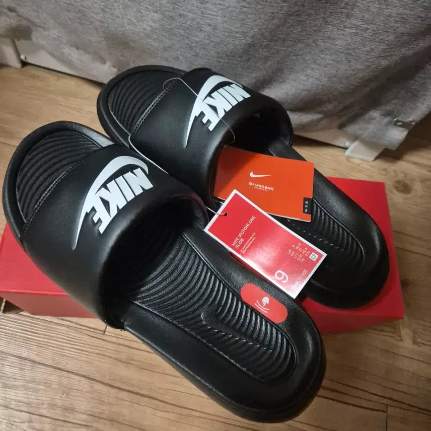 [BUNJANG] Nike Victori One Slides (270mm) / (새상품) 270 나이키 빅토리 원 슬리퍼