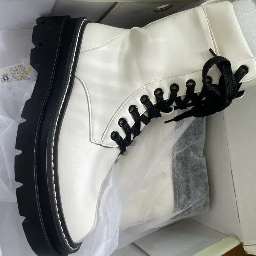 [BUNJANG] Shoopen Walt Point Platform Walker Boots Ivory 240 / 슈펜 아이보리 통굽 월트 포인트 플랫폼 워커 부츠 240