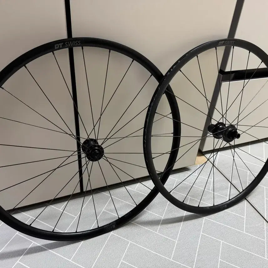 [BUNJANG] DT Swiss R470 Shimano Wheelset / DT SWISS R470