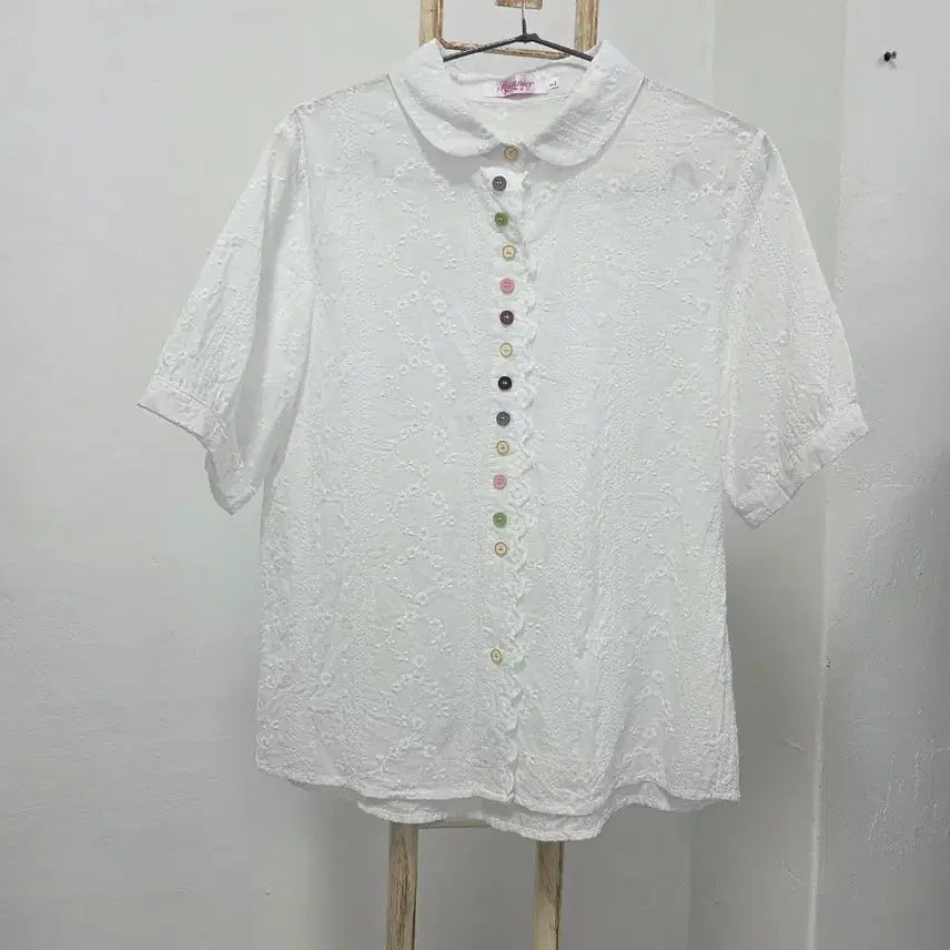 [BUNJANG] Embroidered Blouse / 자수 블라우스