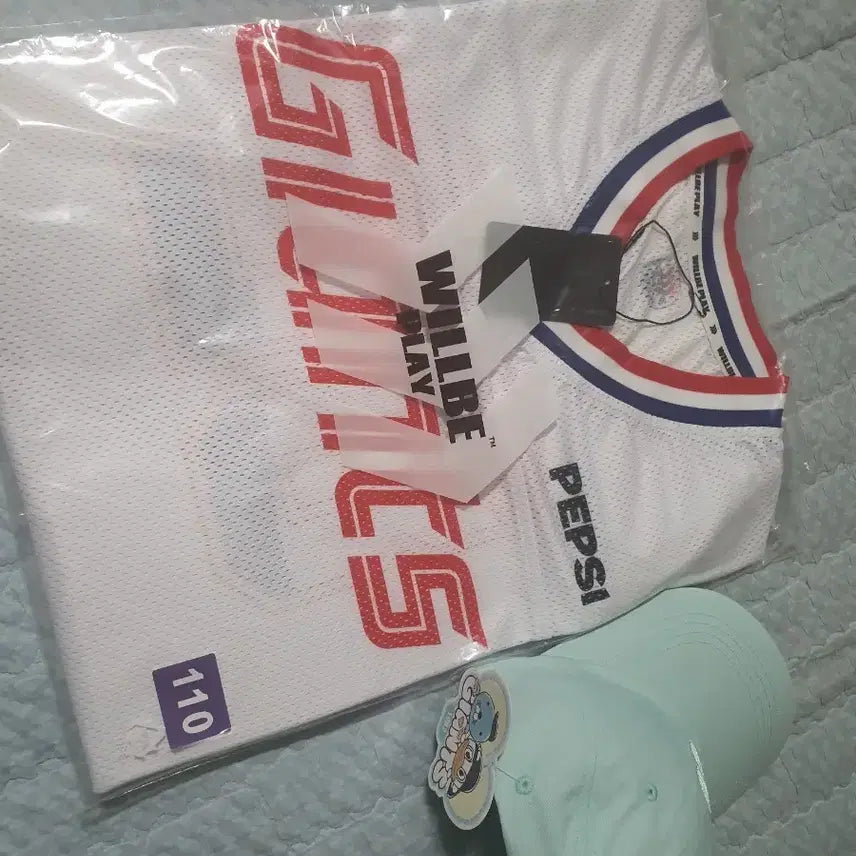 [BUNJANG] Lotte Giants Pepsi Collaboration Baseball Jersey (Size 110) & Bonobono Character Baseball Cap Set / 롯데자이언츠 펩시유니폼 110  + 보노보노볼캡 둘다 새상품입니다