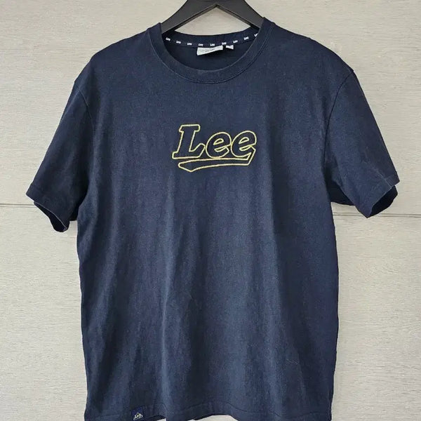 [BUNJANG] Lee Taeil Typo T-Shirt Navy / LEE 테일 타이포 티셔츠 네이비