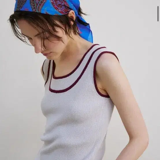 [BUNJANG] Ninni Trimming Sleeveless Knit Top (Grey) / 닌닛 Trimming sleeveless knit top (GREY)