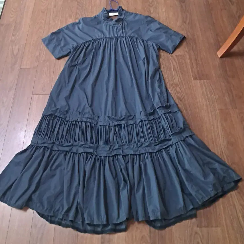 [BUNJANG] Ozcecon Frill Shirring Dress / 오즈세컨 프릴 셔링 원피스