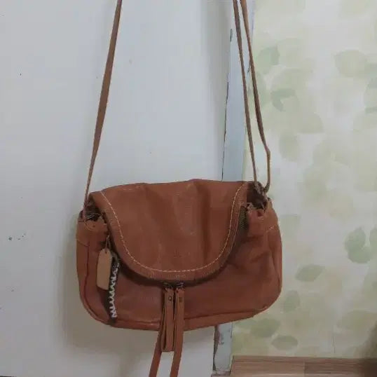 [BUNJANG] 4DifferentWorks Brown Crossbody Bag / 포디어웍스 브라운 크로스백