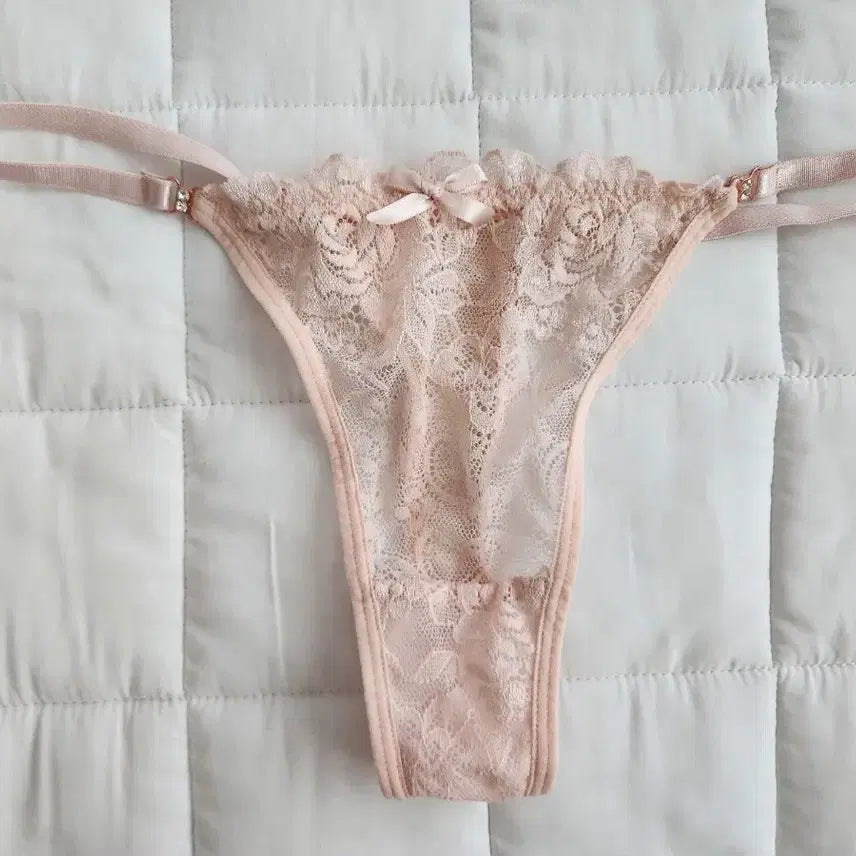 [BUNJANG] Women's Lace Thong Panty (Used) / (중고) 레이스 여성 티팬티