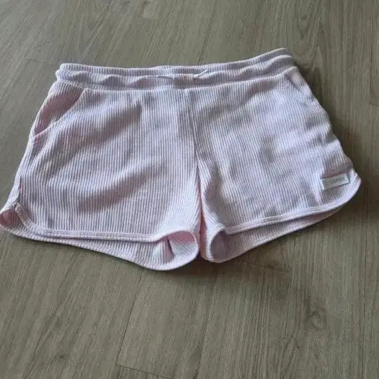 [BUNJANG] Converse Women's Ribbed Cropped Shorts (Pink) / 컨버스 여성 숏 팬츠
