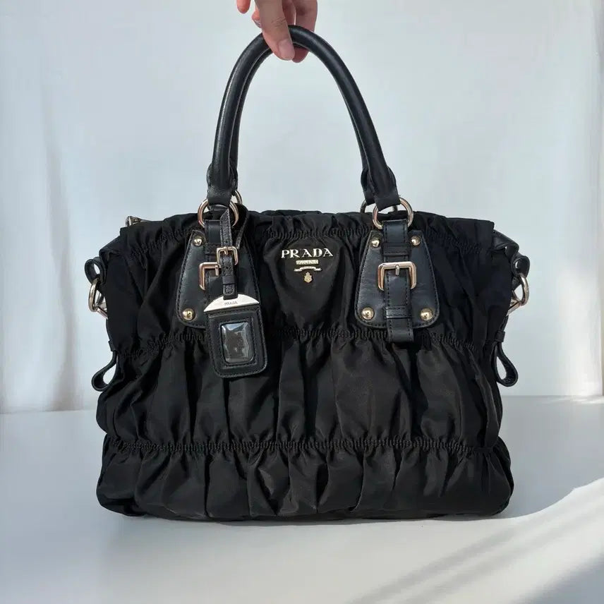 [BUNJANG] Authentic Prada Gauffre Nylon Tote Bag Black / 정품 프라다 고프레 나일론 토트백 블랙