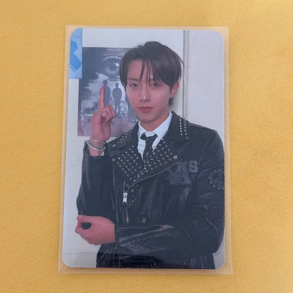 [BUNJANG] CNBLUE Lee Jung Shin Lucky Draw Photocard / 씨엔블루 CNBLUE 이정신 앺뮤럭드특전포카 양도