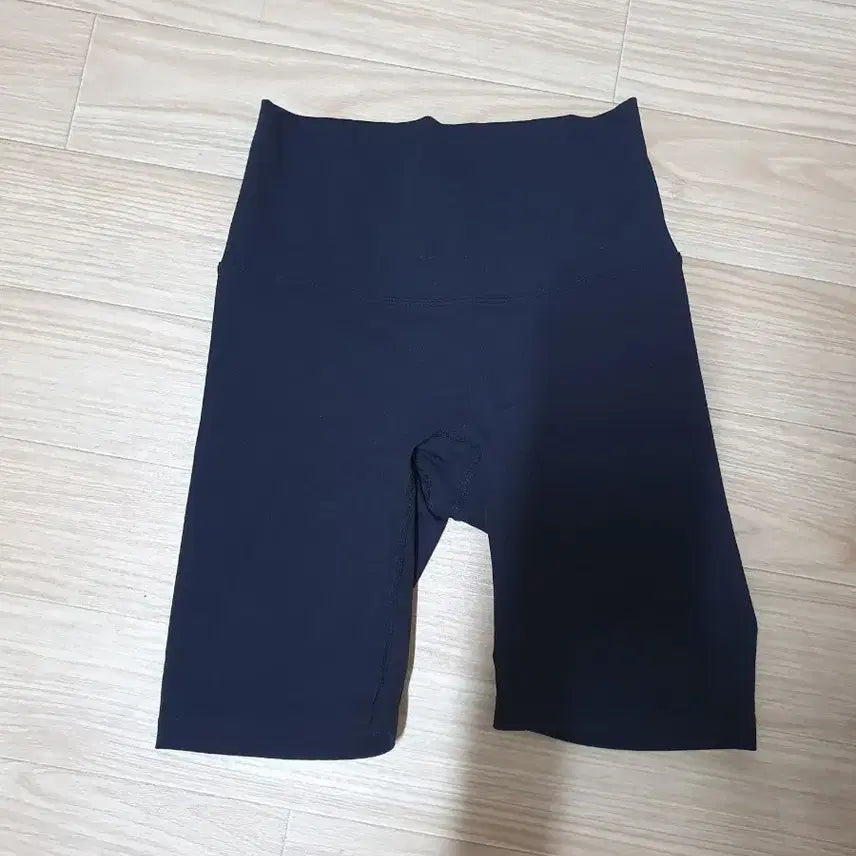 [BUNJANG] Andar Biker Shorts Set (Size 2) / 안다르 바이커쇼츠 2