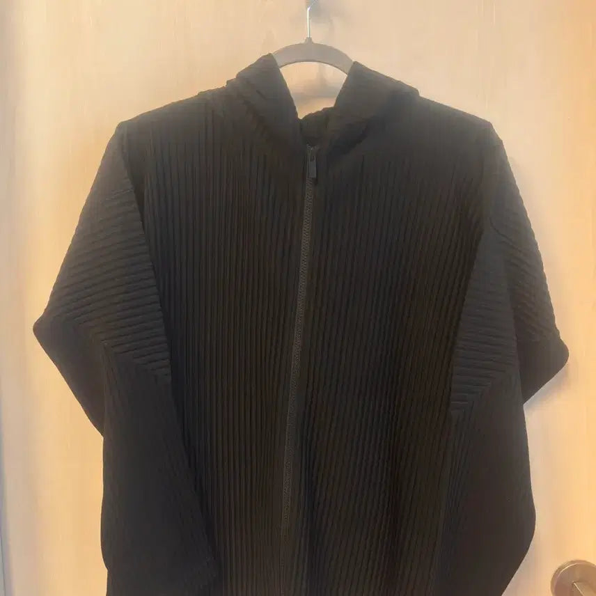 [BUNJANG] Issey Miyake Homme Plissé Hooded Zip-up Black / [2] 이세이미야케 옴므플리세 후드집업 블랙