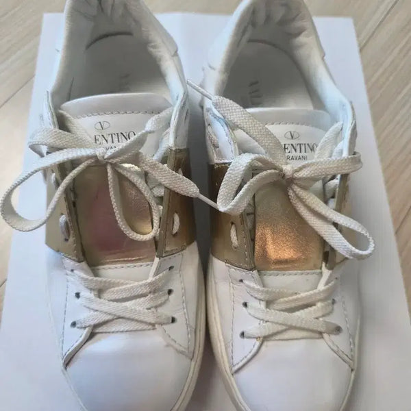 [BUNJANG] Valentino Garavani White/Gold Sneakers Size 36.5 / 발렌티노 가라바니 스니커즈 (사이즈 36 1/2)