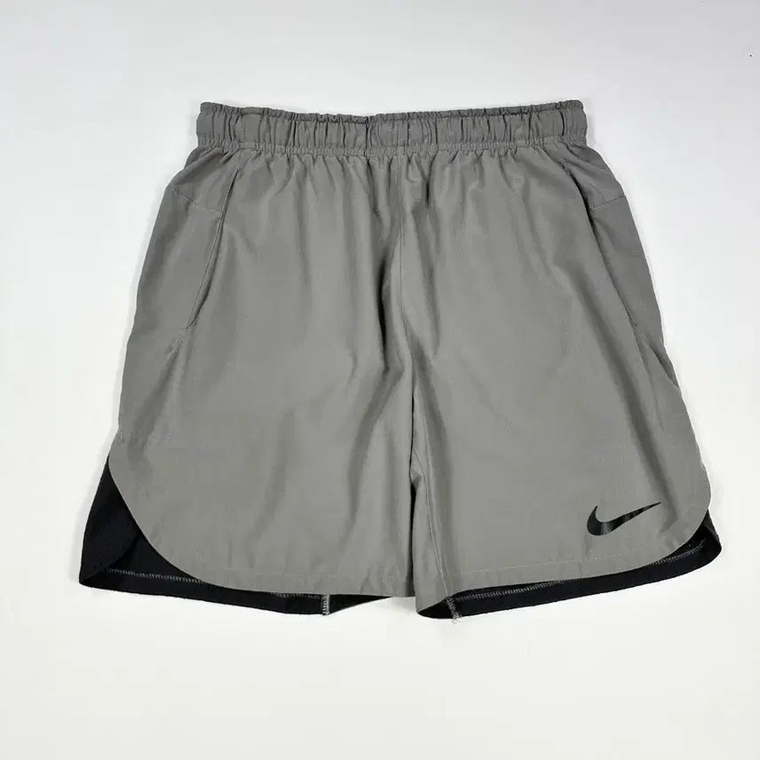 [BUNJANG] Nike Swoosh Charcoal Woven Track Shorts / 나이키 스우시 차콜 우븐 츄리닝 반바지 (L)