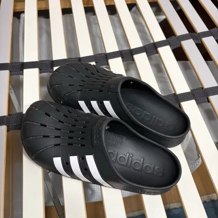 [BUNJANG] Adidas Adilette Clog Black 270 / 아디다스 아딜렛 클로그 270
