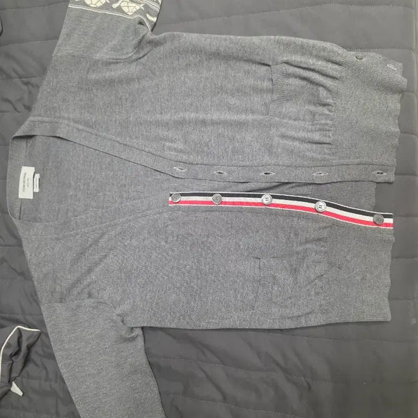 [BUNJANG] Thom Browne Dolphin Pattern Cardigan - Grey / 톰브라운 가디건 그레이 돌고래 패턴