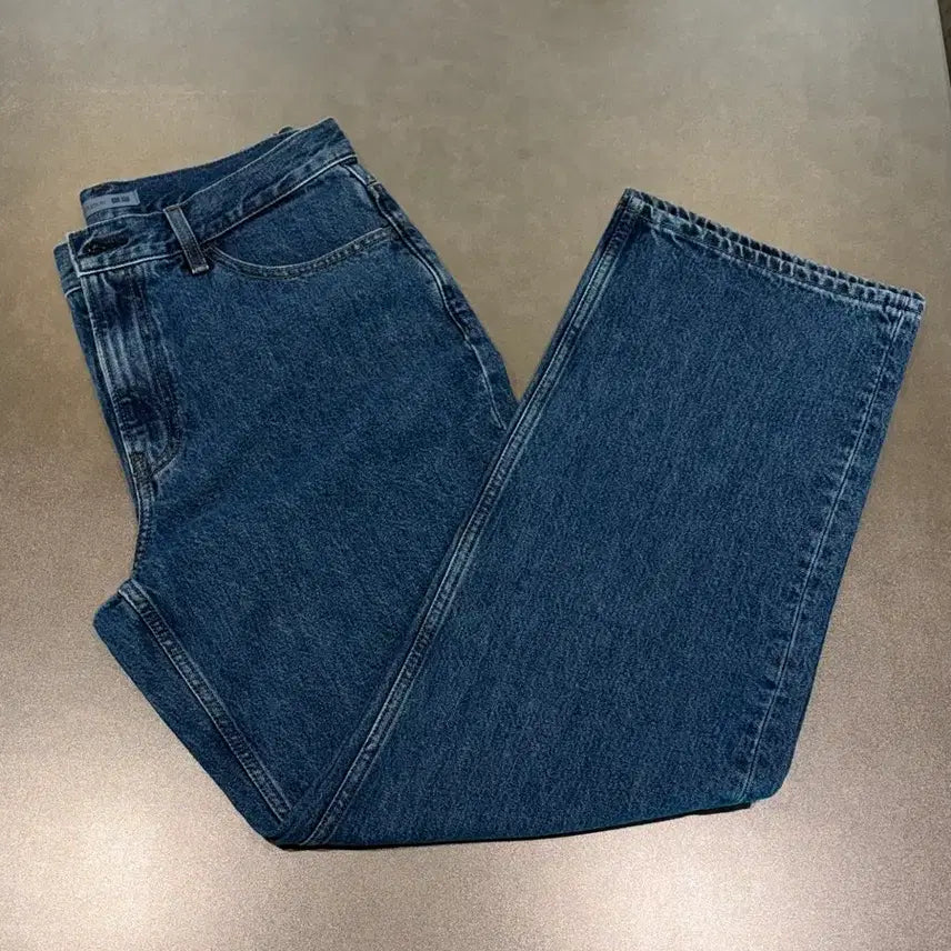 [BUNJANG] Uniqlo JWA Straight Jeans 30 (64 Blue) / 유니클로JWA스트레이트 진 30 (64blue)