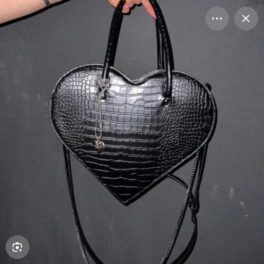 [BUNJANG] Mysterious Hotel Heart Bag Black / 미스테리어스호텔 하트백 블랙