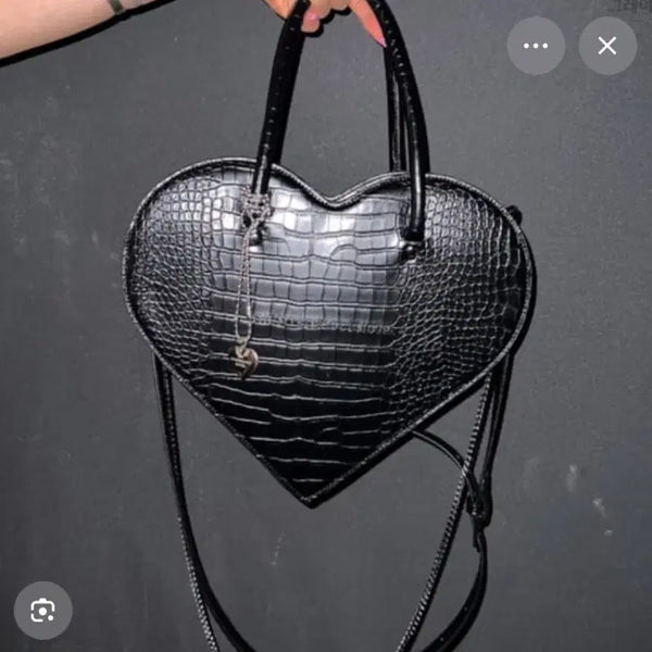 [BUNJANG] Mysterious Hotel Heart Bag Black / 미스테리어스호텔 하트백 블랙