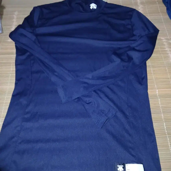 [BUNJANG] Descente Long Sleeve Top Navy / 데상트 긴팔 상의 네이비