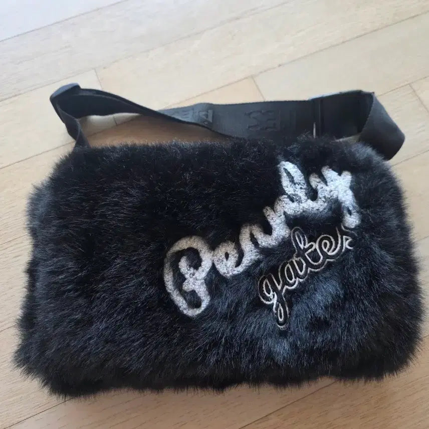 [BUNJANG] Pargates Handwarmer Hip Pack / 파리게이츠 핸드워머 힙색