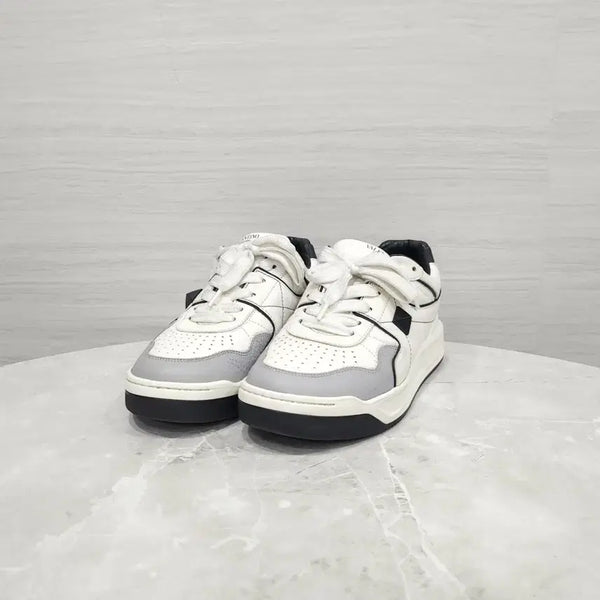[BUNJANG] Valentino Garavani Studded Sneakers 40.5 / 40.5 / 발렌티노 가라바니 스터드 스니커즈