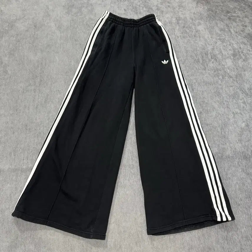 [BUNJANG] Adidas 3-Stripes Wide Pants Black XS / Xs 아디다스 삼선 와이드 팬츠 블랙