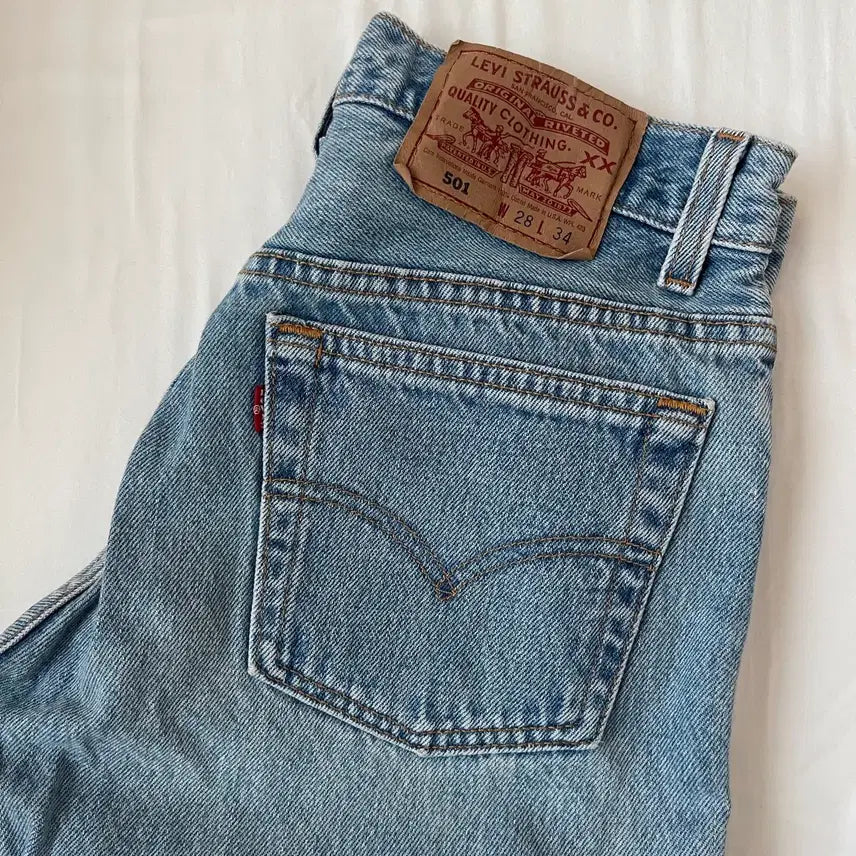[BUNJANG] Vintage Levi's 501 Button Fly Denim Jeans W28 L34 / 빈티지 리바이스 501 버튼 플라이 W28 L34 데님 청바지