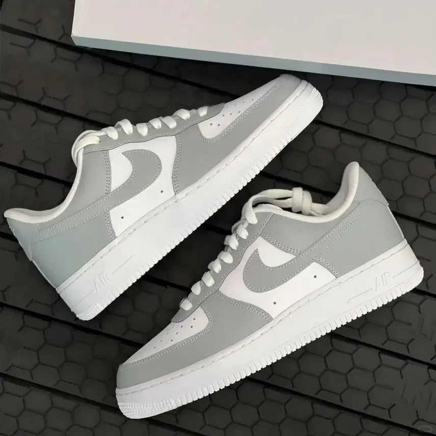 [BUNJANG] Nike Air Force 1 White/Grey Two-Tone Leather Unisex Sneakers / 나이키 에어포스1 화이트그레이 투톤 남녀공용 가죽 스니커즈 데일리 베이직 운동화