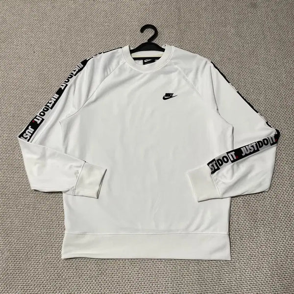 [BUNJANG] Nike Side Logo Performance Sweatshirt L / L 나이키 사이드 로고 기능성 맨투맨 B.7457