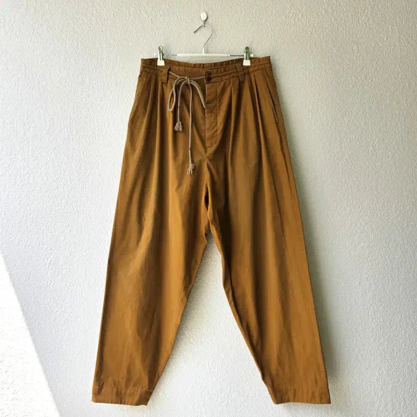 [BUNJANG] Edwina Horl Signature High-Waist Wide-Leg Cotton Pants / 에드위나홀 시그니처 턱 히모 팬츠 Edwina Horl