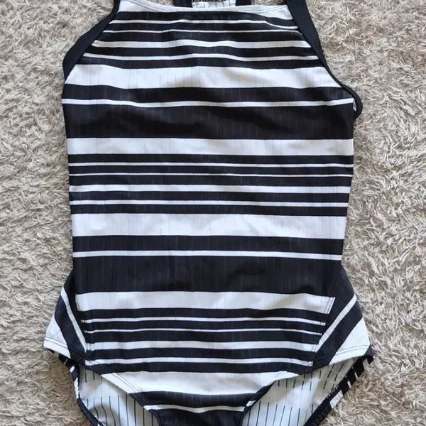 [BUNJANG] Nassau Women's Swimsuit M / 낫소  여성  수영복 M