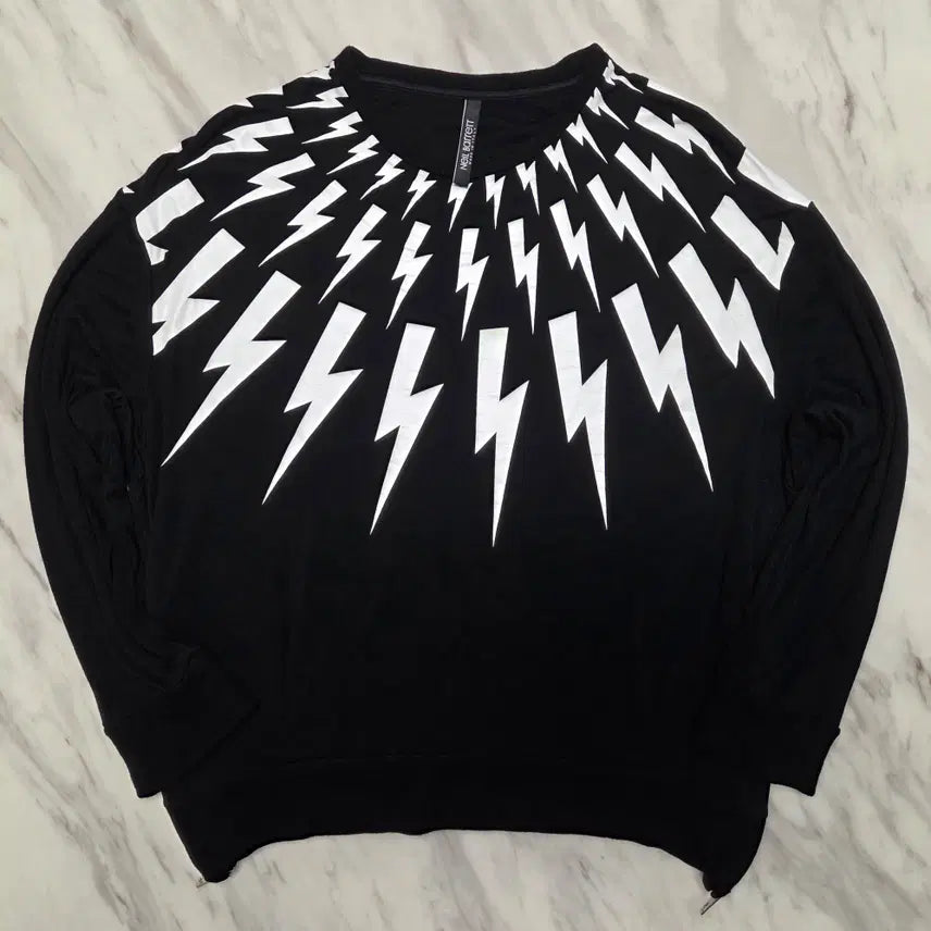 [BUNJANG] Neil Barrett Thunderbolt Sweatshirt Black Size L / 닐바렛 썬더볼트 맨투맨
