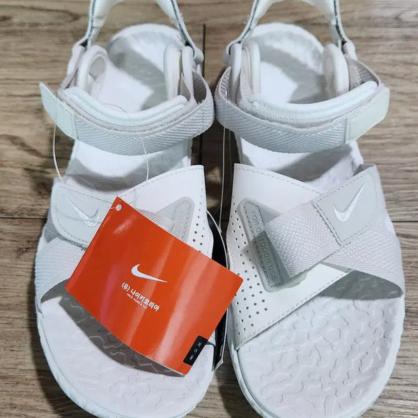 [BUNJANG] Nike ACG Sandals (New) / [250] 새상품 나이키 ACG 샌들 판매합니다.