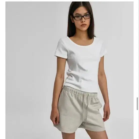 [BUNJANG] Blackup Standard U-Neck Short Sleeve T-Shirt Off-White, Navy S / 블랙업 스탠다드 유넥 반팔티 오프화이트, 네이비 S