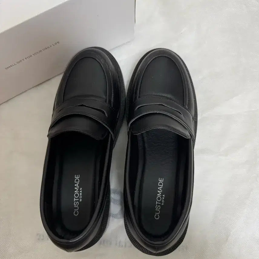 [BUNJANG] Custommade Round Toe Chunky Penny Loafers / 커스텀에이드 라운드토 청키 페니로퍼