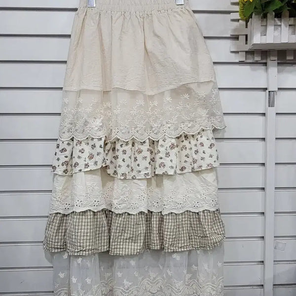 [BUNJANG] Women's Lace and Pattern Long Skirt / #여성의류다양한 레이스와 패턴이 조화롭게 어우러진 롱 스커트