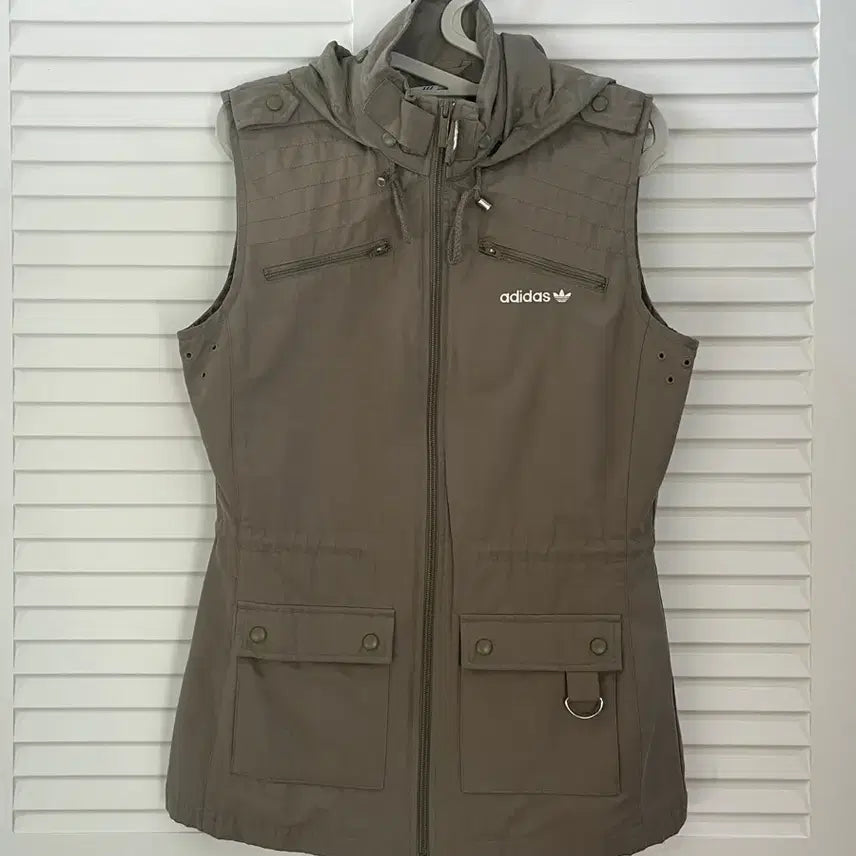 [BUNJANG] Adidas Safari Khaki Vest Size 90 / 아디다스 사파리 카키 조끼_90사이즈_실착 2회