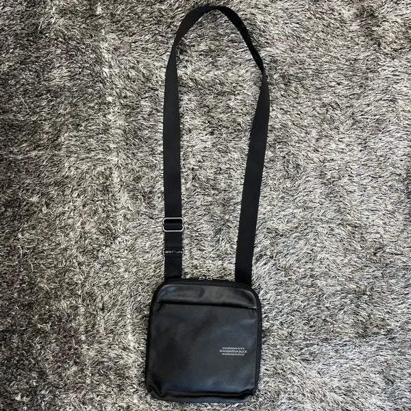 [BUNJANG] Mandarinaduck Crossbody Bag / 만다리나덕 크로스백