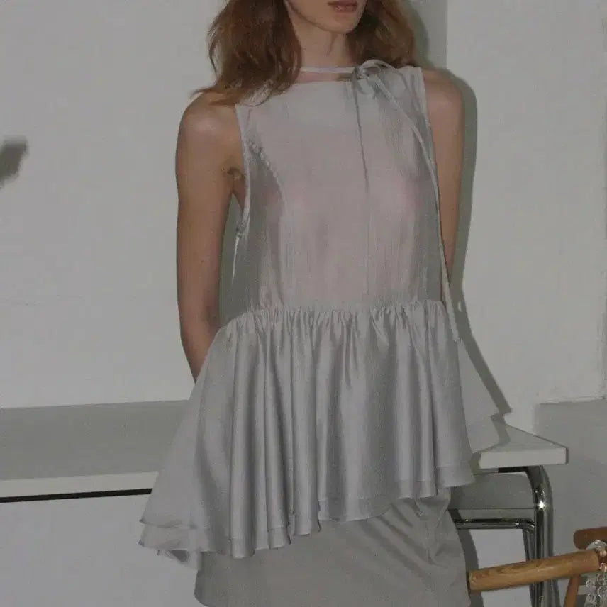 [BUNJANG] Partimento Woman Sleeveless Blouse - Grey / 파르티멘토우먼 슬리브리스 민소매 블라우스 그레이