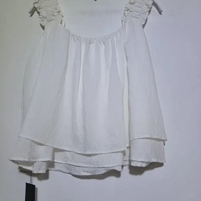[BUNJANG] Mixxo Frill Shoulder Sleeveless Blouse Free Size / 빈티지존 새상품 미쏘 프릴 숄더 나시 블라우스 F
