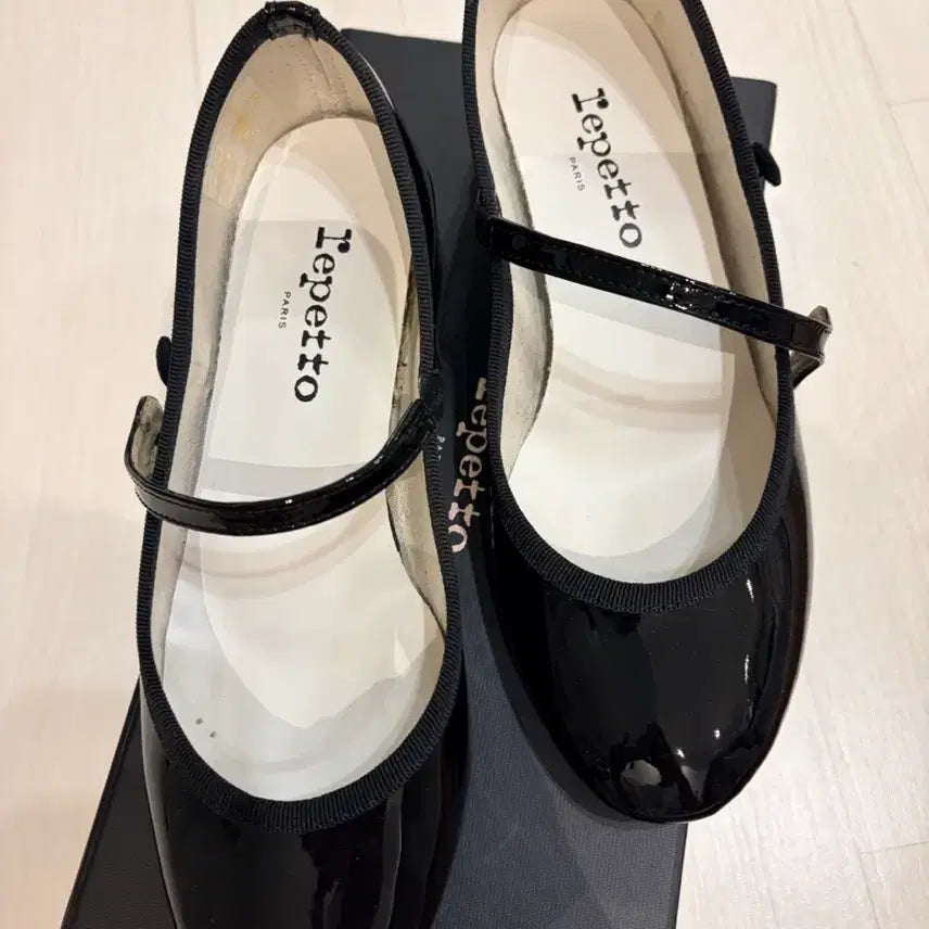 [BUNJANG] Repetto Mary Jane Black Patent Leather Shoes / 레페토 메리제인225