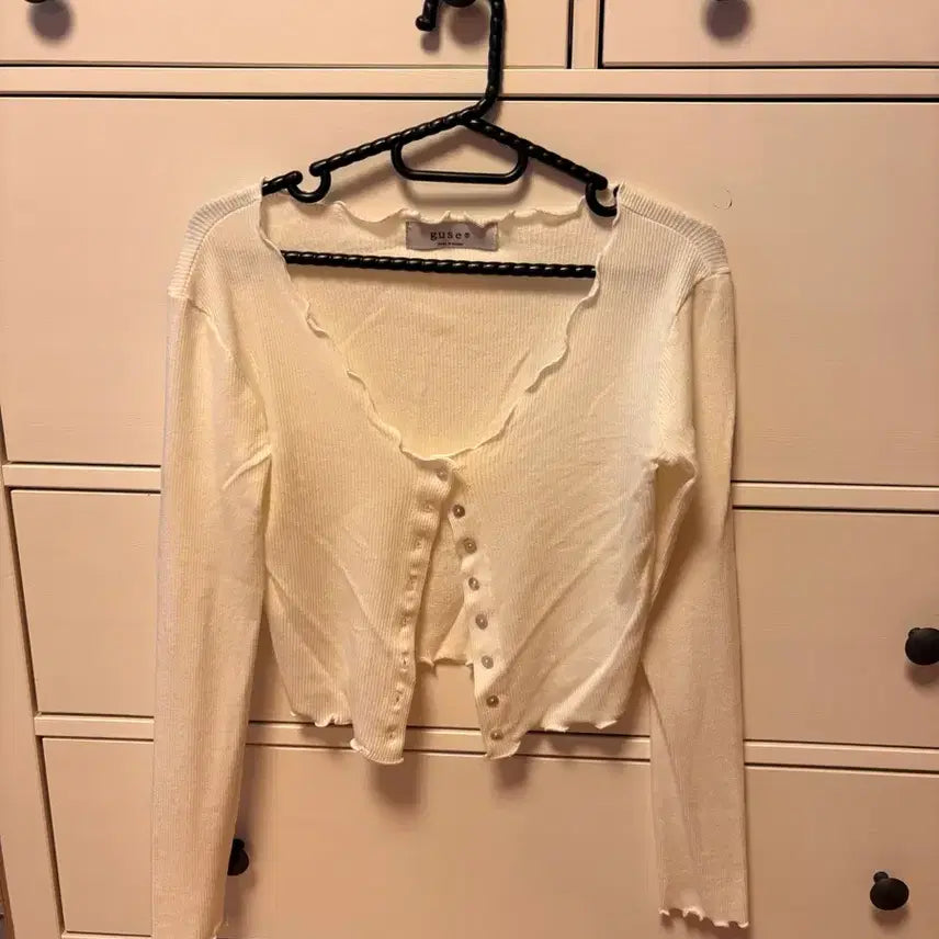 [BUNJANG] Guse Cardigan / 구즈 guse 가디건 (아이보리/초코/베이지)