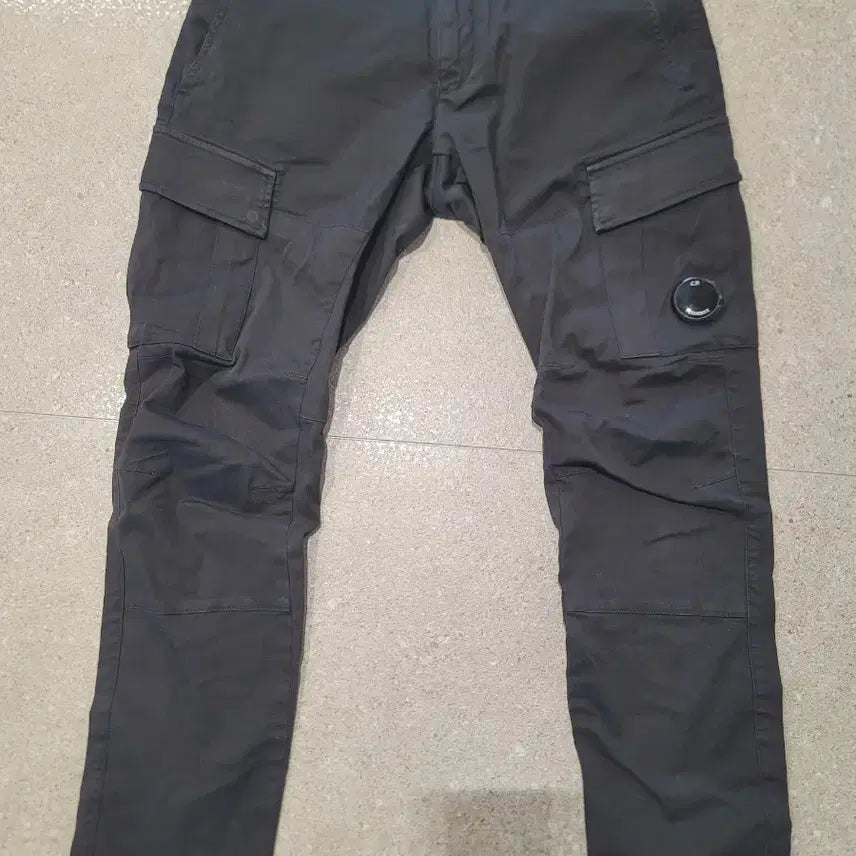 [BUNJANG] C.P. Company Cargo Pants Black / C.P. 컴퍼니 카고 팬츠 블랙