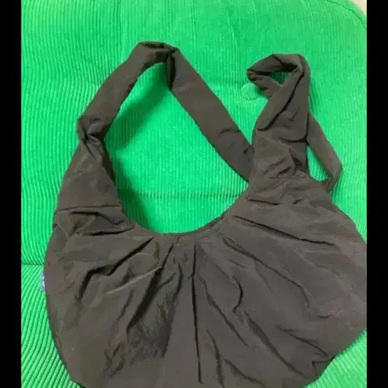 [BUNJANG] Black Nylon Shirring Hobo Bag Shoulder Bag Crossbody Bag / 블랙 나일론 호보백 숄더백 크로스백 데일리 캐주얼 가방