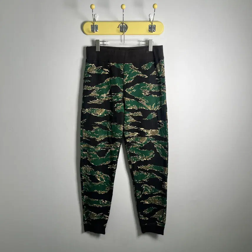 [BUNJANG] BAPE Tiger Camo Sweat Jogger Pants XL / 베이프 타이거 카모 스웨트 조거 팬츠 XL