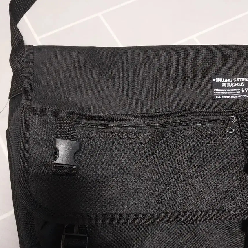 [BUNJANG] Brillant Success Black Messenger Bag / brillant success 블랙 메신저백