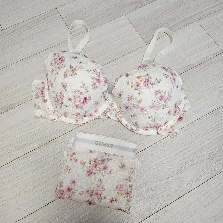 [BUNJANG] Guess Underwear Set / 게스 속옷
